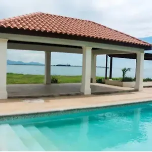 Apartment Impeccable 2-br Apartment-ornella At Bayfront, Portmore